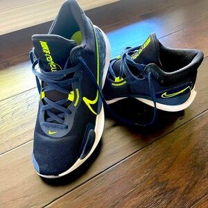 Nike Men’s Renew Elevate III basketball shoes